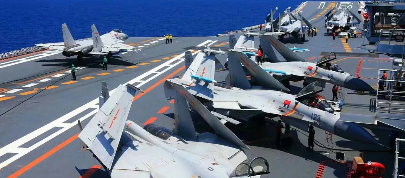Shenyang J-15: Εντυπωσιακές εικόνες από το κινεζικό ναυτικό μαχητικό